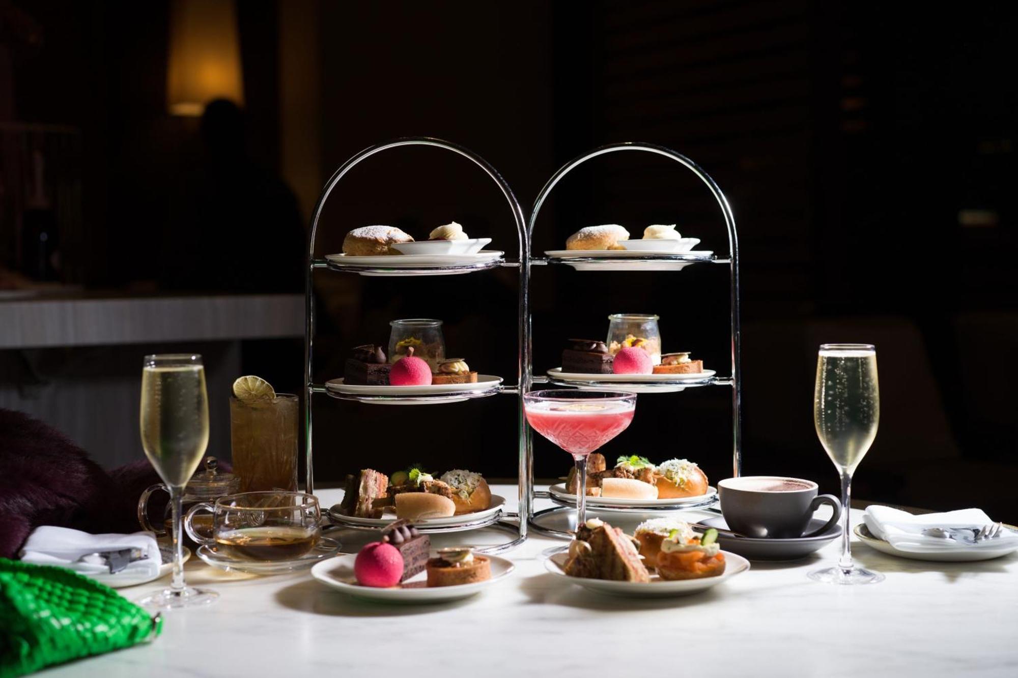 The Westin Perth Hotel Екстериор снимка Afternoon tea at the Langham