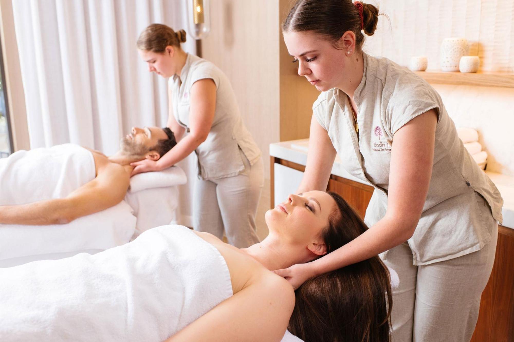 The Westin Perth Hotel Екстериор снимка Massage therapists working in a spa